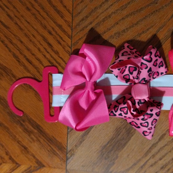 Girls Hair Bows - Picture 2 of 9